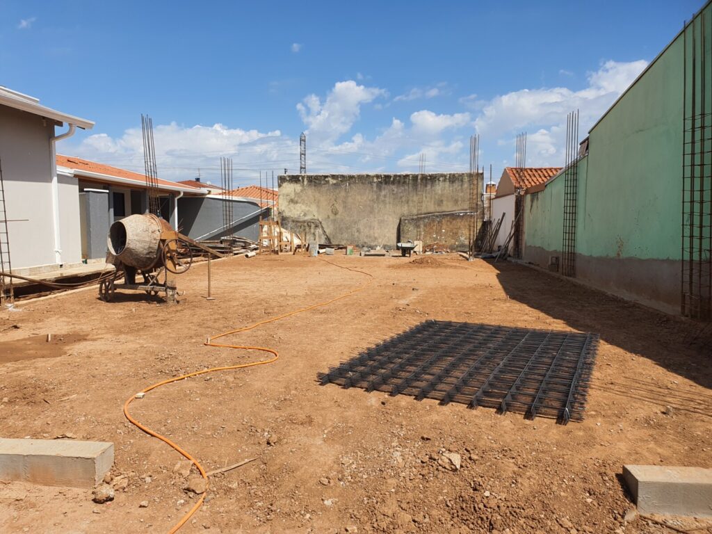 Locação de estacas, - Obra comercial Campinas; São Paulo