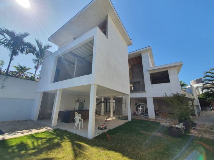 Residência com vão livre de 11 m